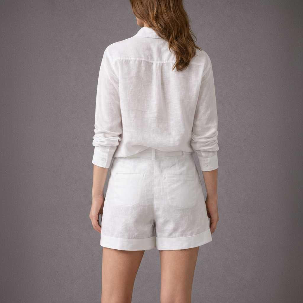 Chic Women's Set | Blouse & High-Waisted Shorts 3