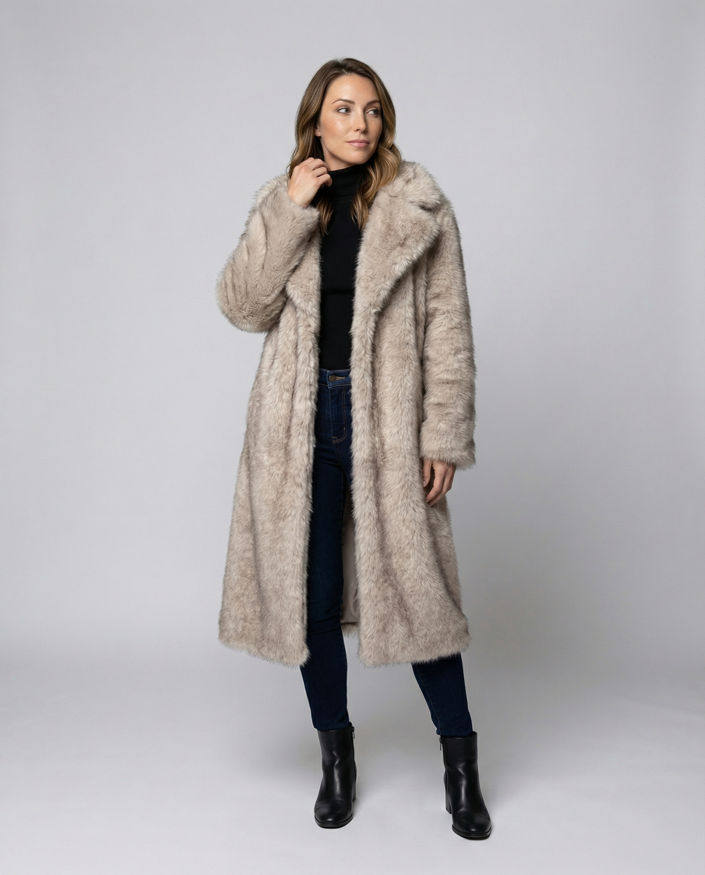 Luxurious women's faux fur coat