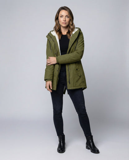 Luxurious women's winter coat