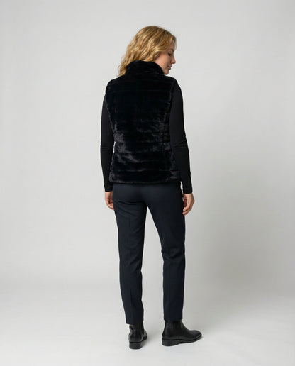 Quilted vest made of faux fur for women