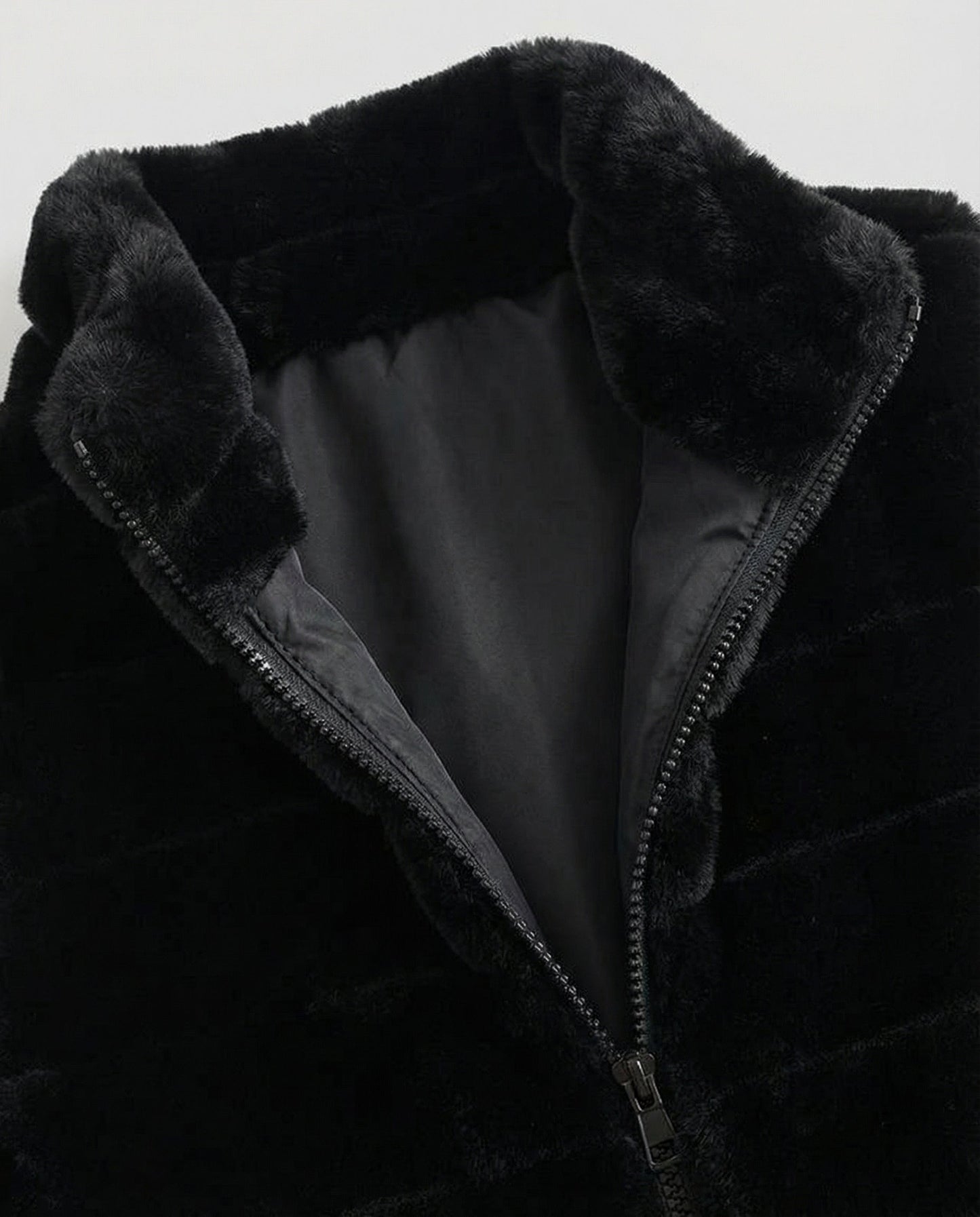 Quilted vest made of faux fur for women