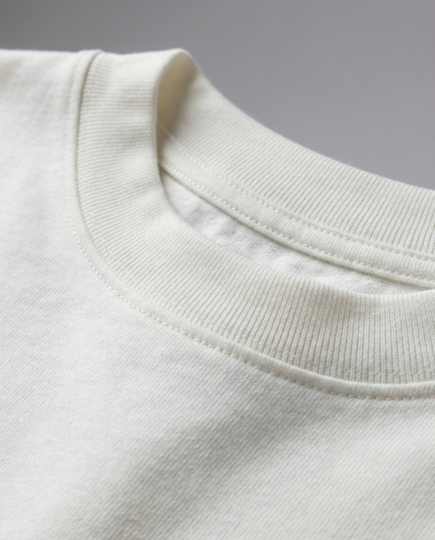 Oversized women's cotton T-shirt